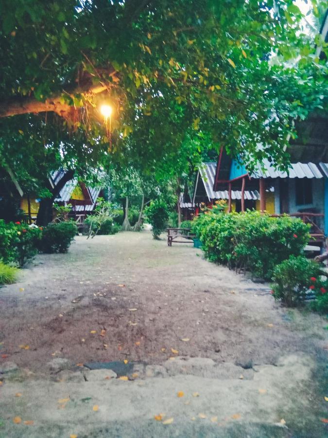 Breizh Cape Beach Bungalows Ko Lanta Exteriör bild